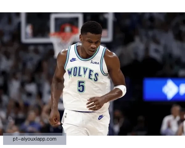 森林狼队服焕新设计引领赛场潮流与城市精神表达文化传承与年轻力量